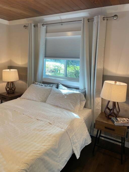 Shares Courtyard Luxury Apt - New! Rockledge Exterior photo