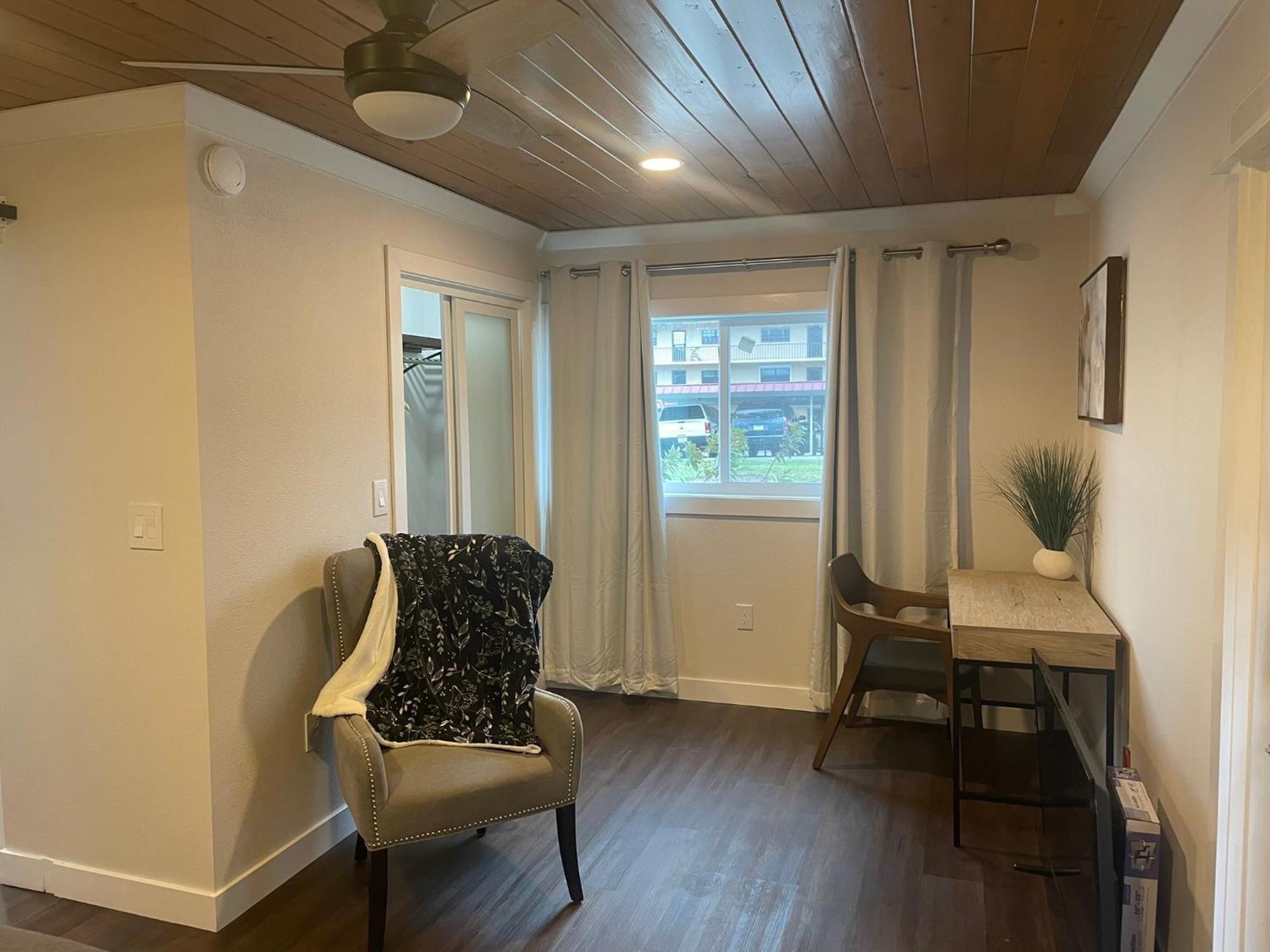 Shares Courtyard Luxury Apt - New! Rockledge Exterior photo